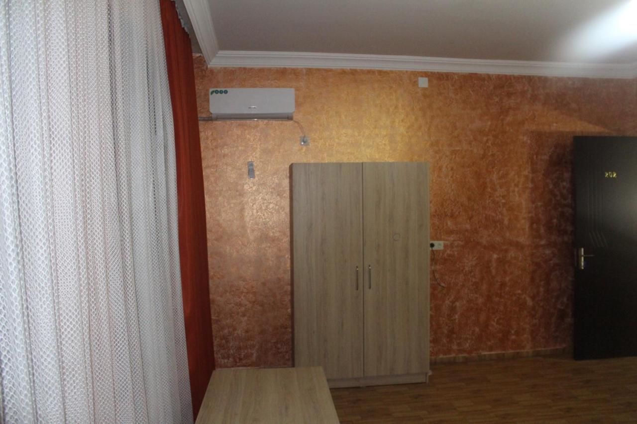 Отель Cozy Corner Hotel Батуми-18