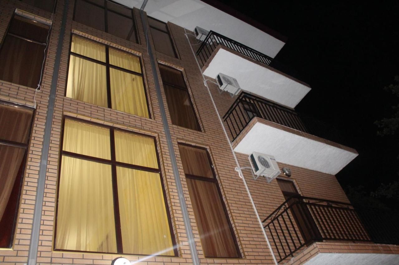 Отель Cozy Corner Hotel Батуми-11