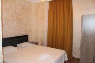 Отель Cozy Corner Hotel Батуми Двухместный номер Делюкс с 1 кроватью (для 2 взрослых и 1 ребенка)-36