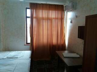 Отель Cozy Corner Hotel Батуми Двухместный номер Делюкс с 1 кроватью (для 2 взрослых и 1 ребенка)-47