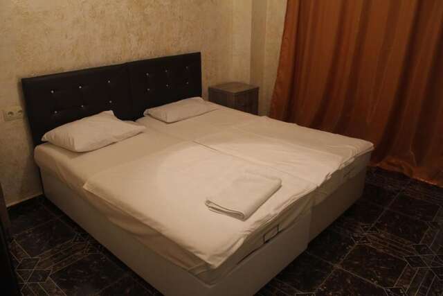 Отель Cozy Corner Hotel Батуми-48