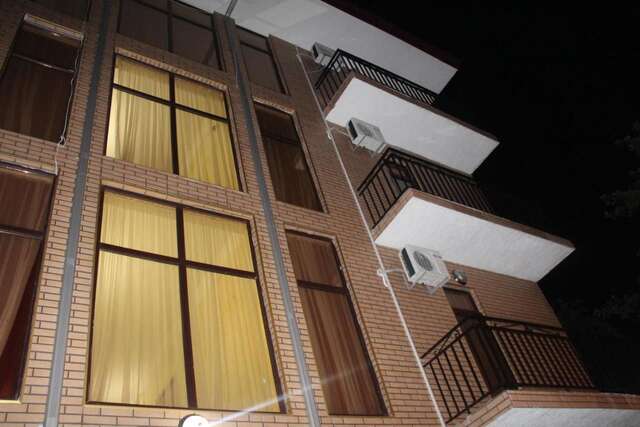Отель Cozy Corner Hotel Батуми-10
